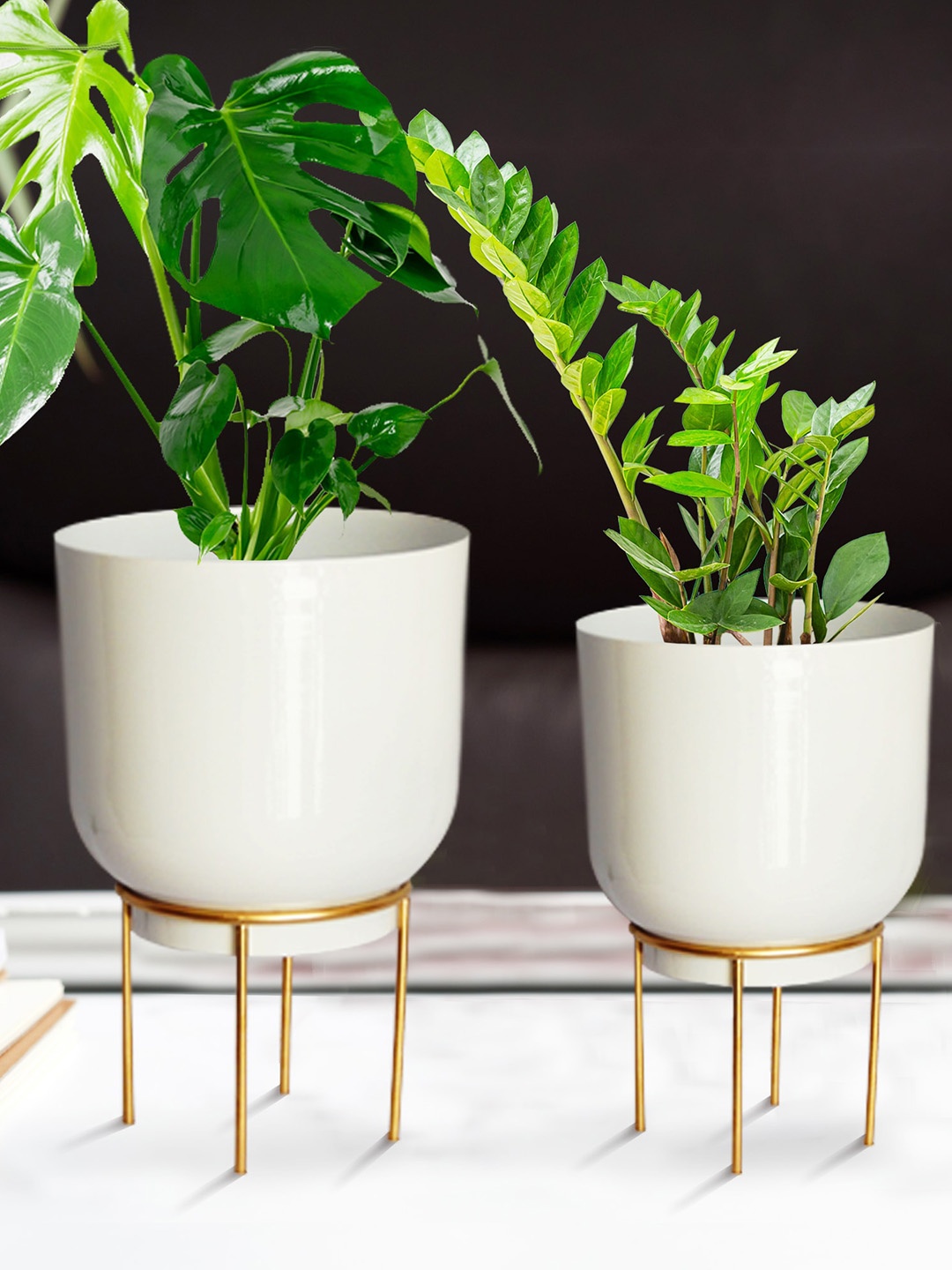 

ecofynd White 2 Pieces Metal Planters With Stand