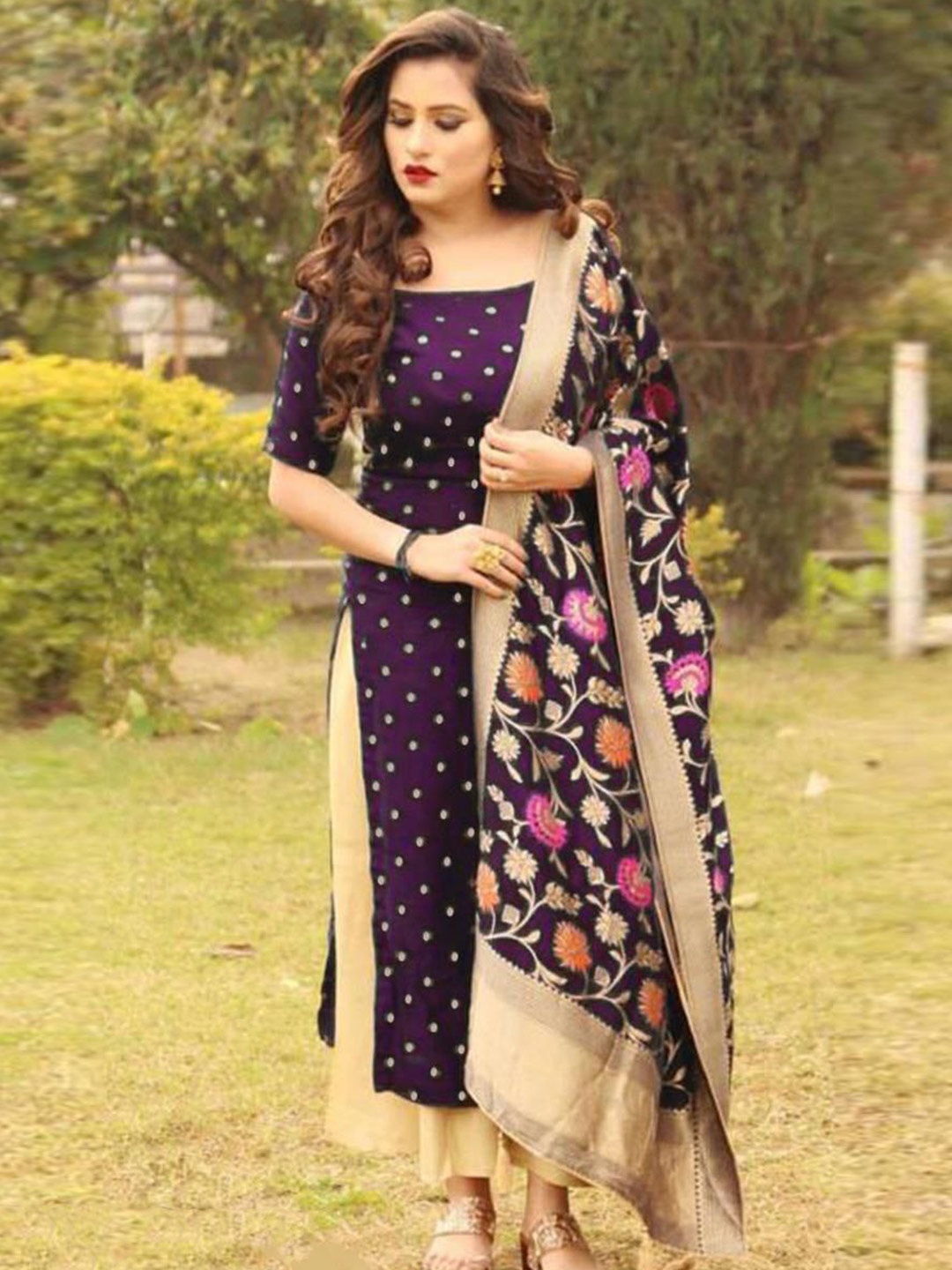 

Sidhidata Ethnic Motifs Woven Design Zari Unstitched Dress Material, Lavender