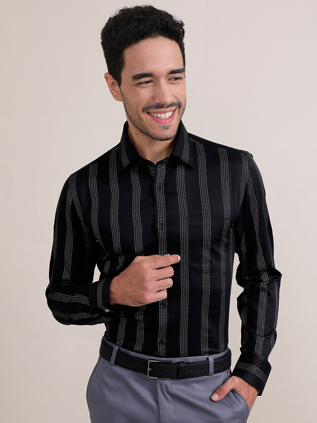 

LOUIS STITCH Comfort Horizontal Striped Cotton Formal Shirt, Black