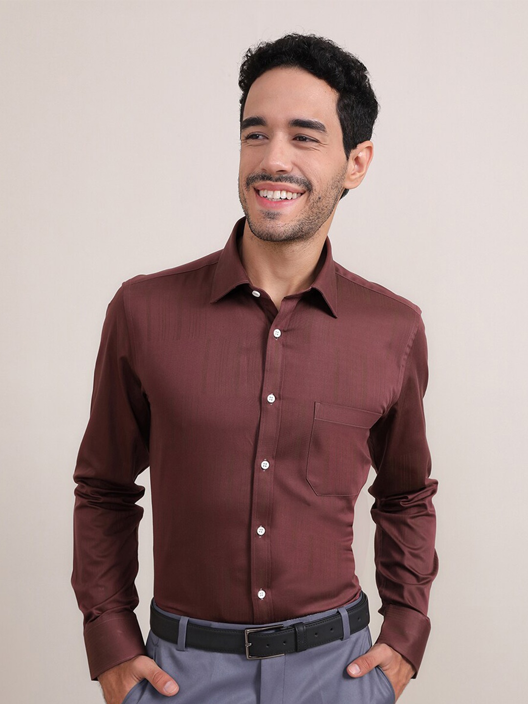 

LOUIS STITCH Comfort Spread Collar Cotton Formal Shirt, Maroon
