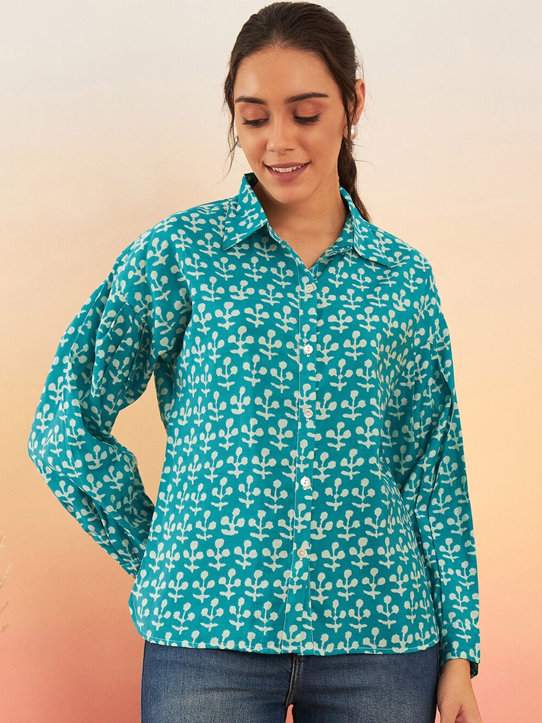 

Sangria Turquoise Blue & White Floral Printed Chanderi Silk Casual Shirts