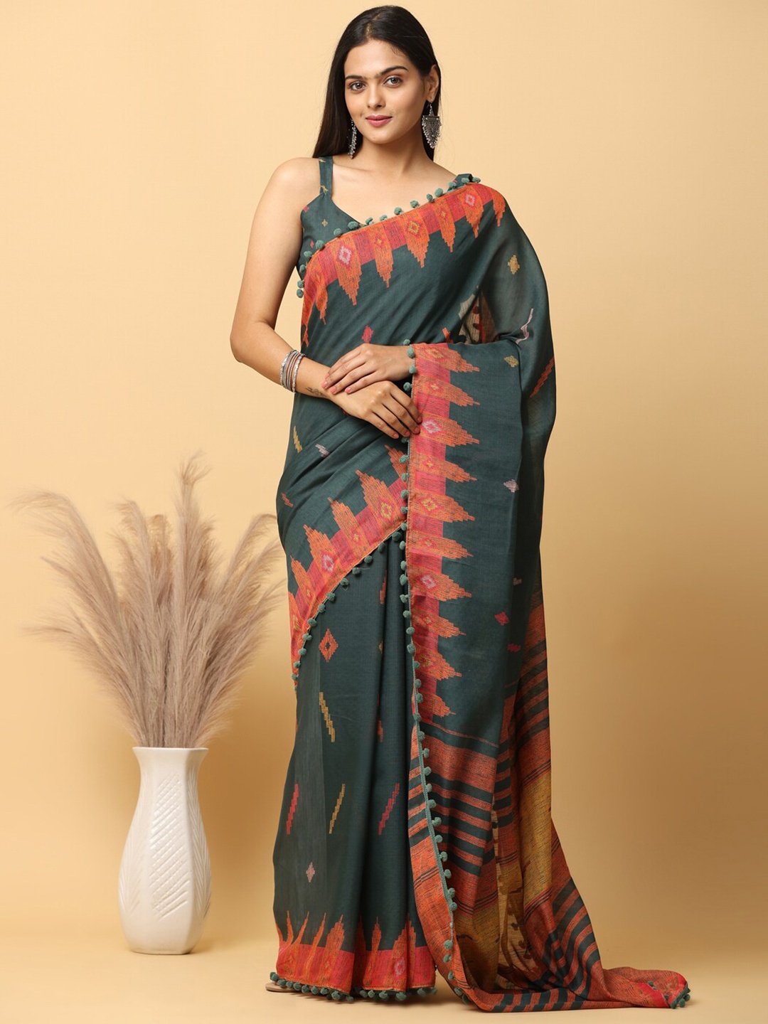 

VASTRANAND Geometric Printed Saree, Green