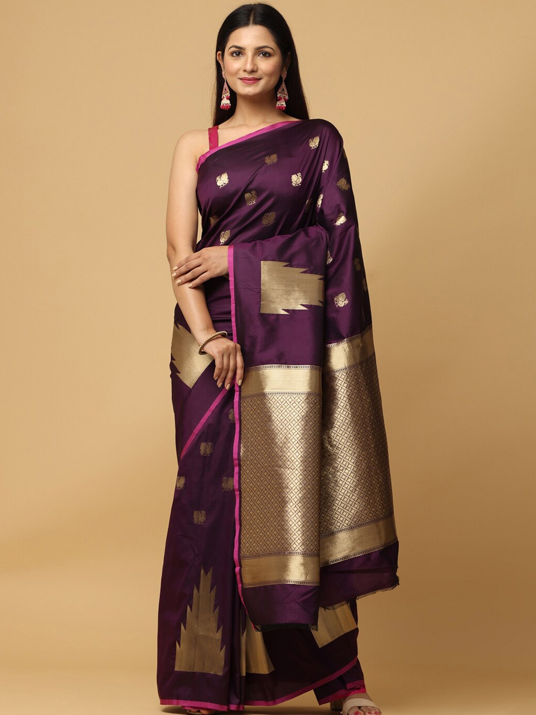 

VASTRANAND Ethnic Motifs Woven Design Zari Banarasi Saree, Burgundy