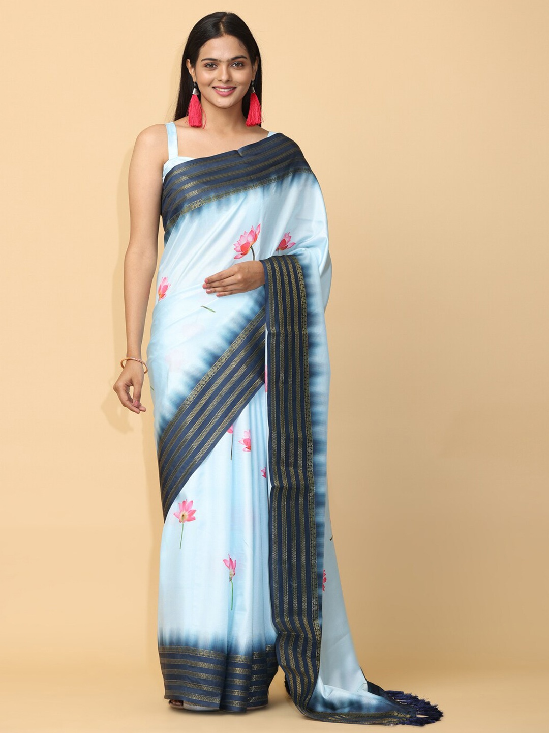 

VASTRANAND Floral Printed Zari Patola Saree, Blue