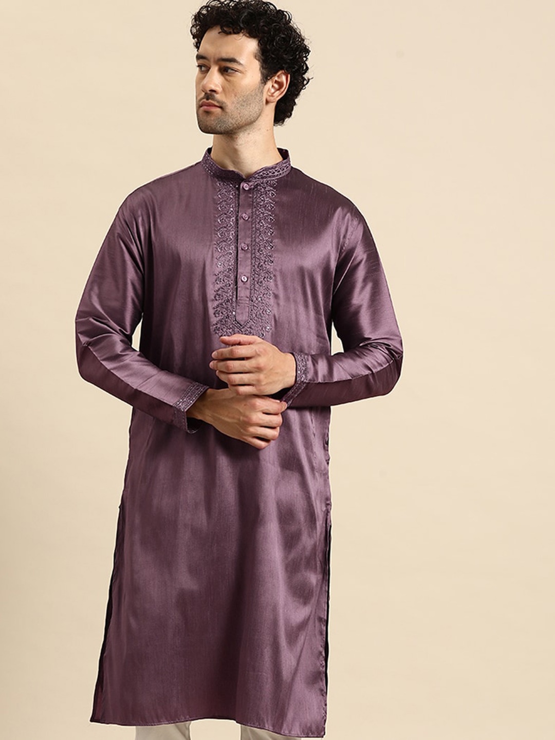 

MANQ Mandarin Collar Thread Work Kurta, Purple