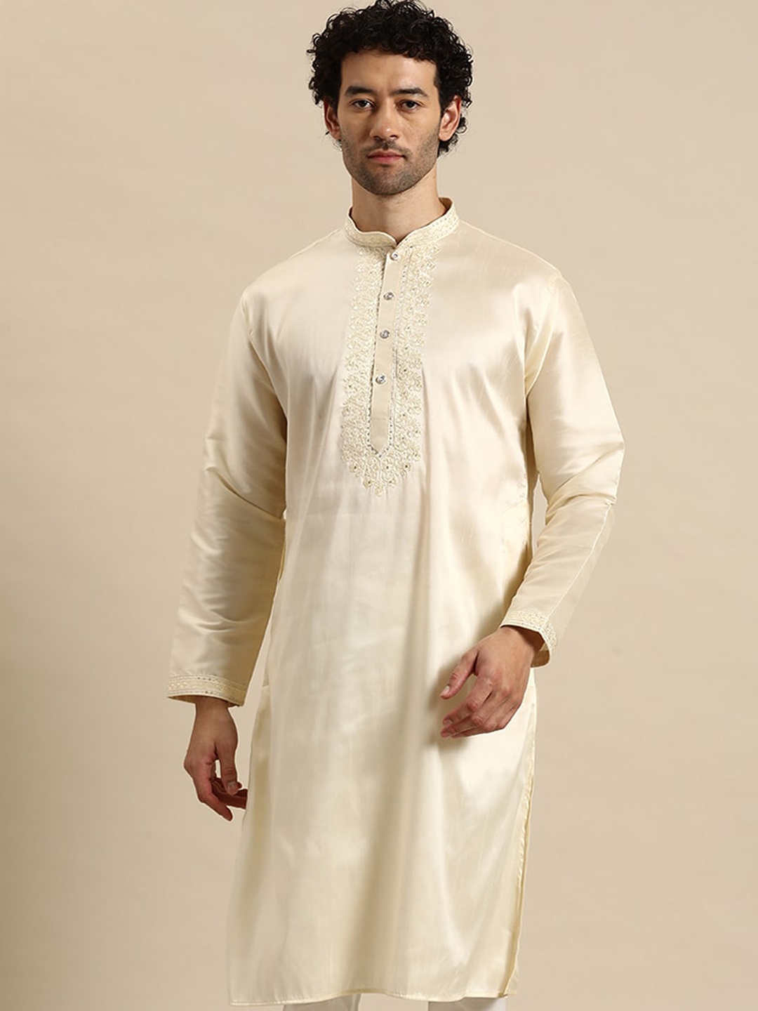 

MANQ Mandarin Collar Long Sleeves Thread Work Kurta, Cream