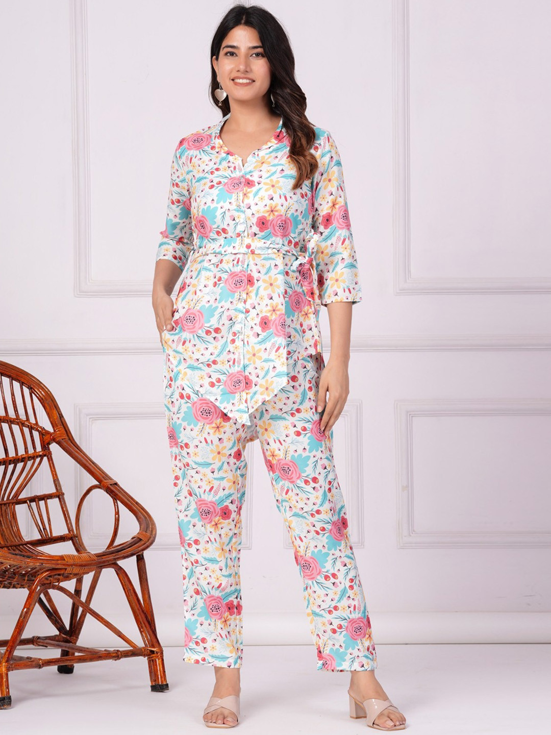 

Vastralay Floral Printed Round Neck Tie-Up Belt Shirt With Printed Trousers, White