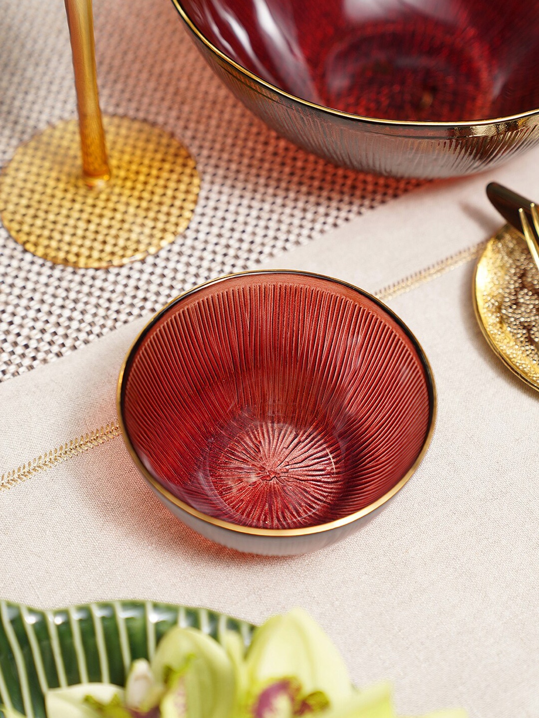 

Pure Home and Living Red & Gold Toned 2 Pieces Textured Glass Matte Bowls