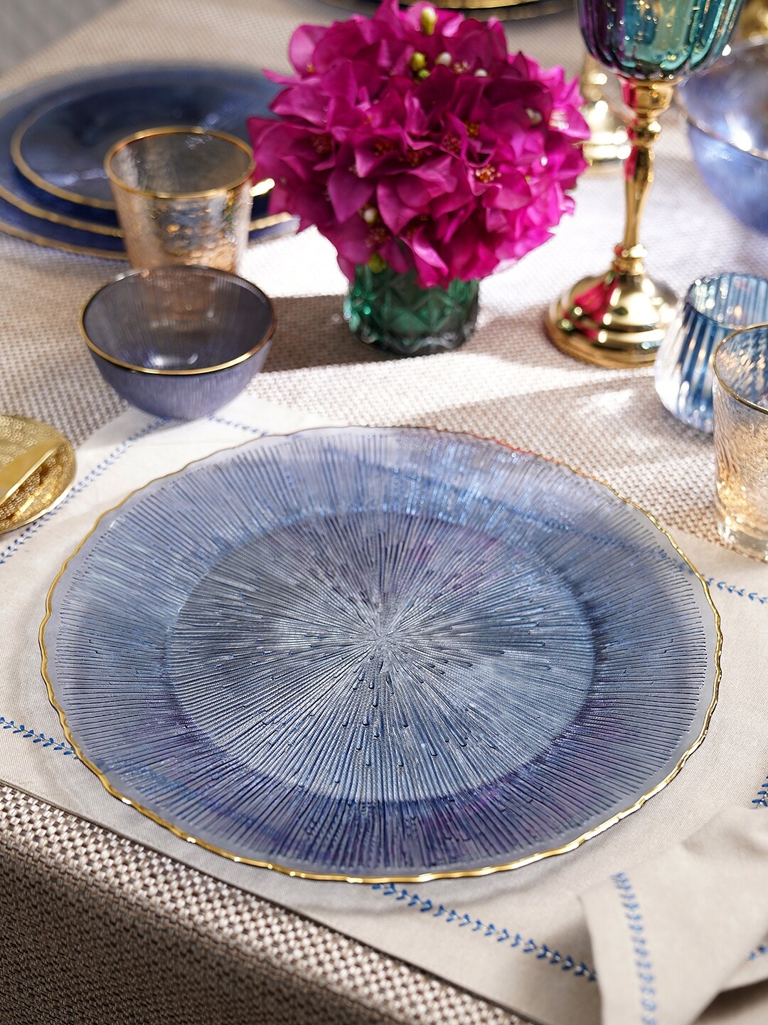 

Pure Home and Living Blue & Gold-Toned 2 Pieces Textured Glass Glossy Charger Plates