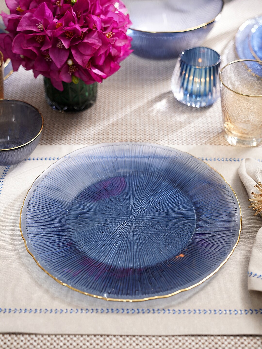 

Pure Home and Living Blue & Gold Toned 2 Pieces Textured Glass Glossy Dinner Plates