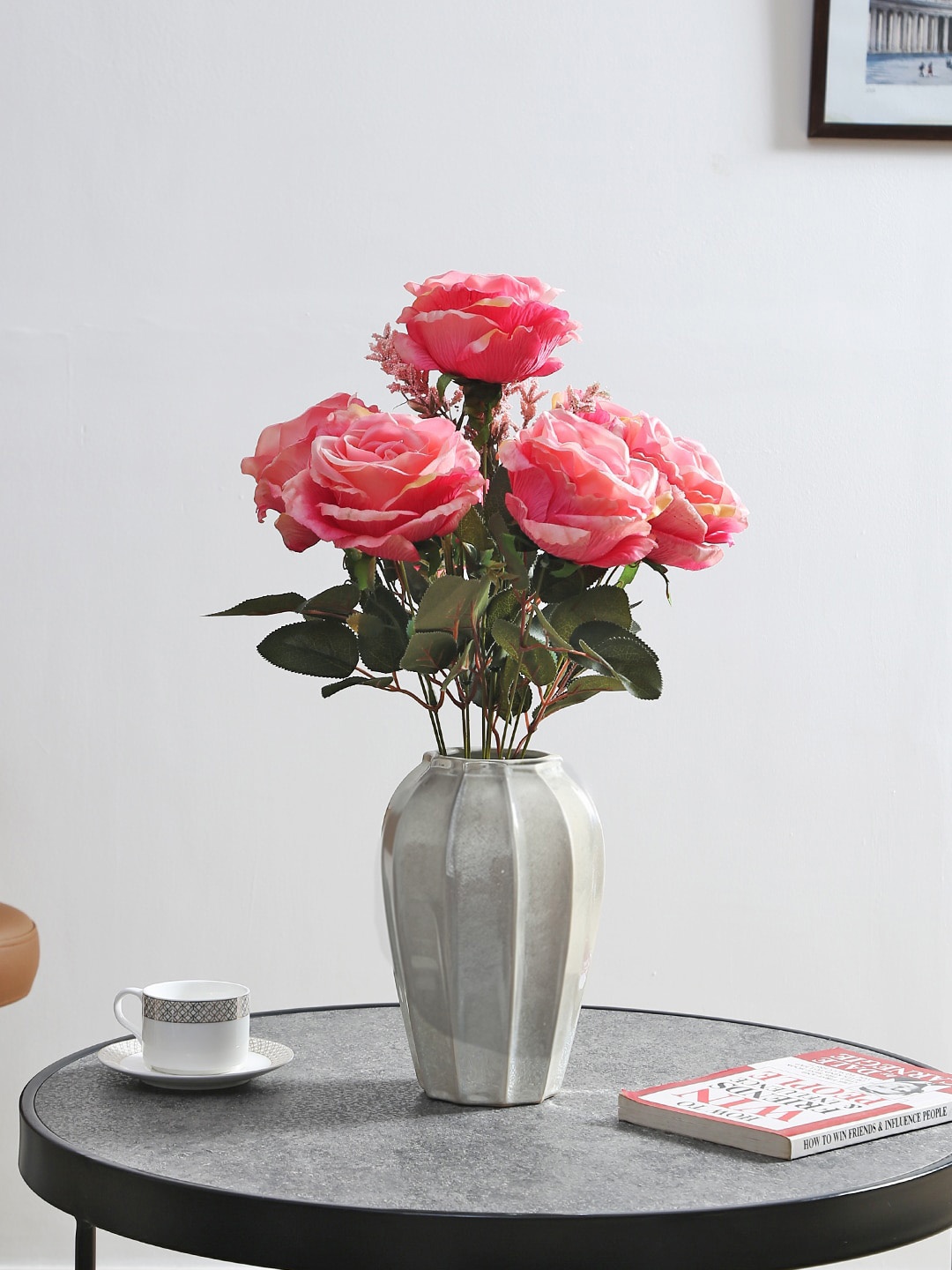 

Fourwalls Pink & Green Rose Flowers Bunch
