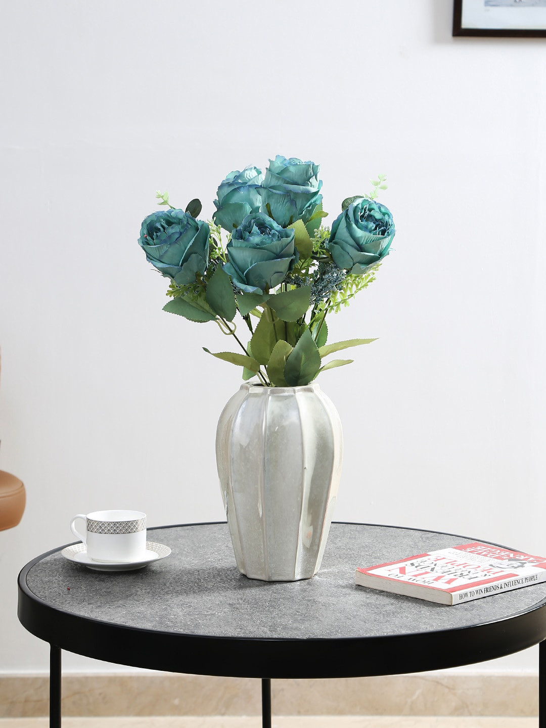 

Fourwalls Blue & Green Rose Flowers Bunch