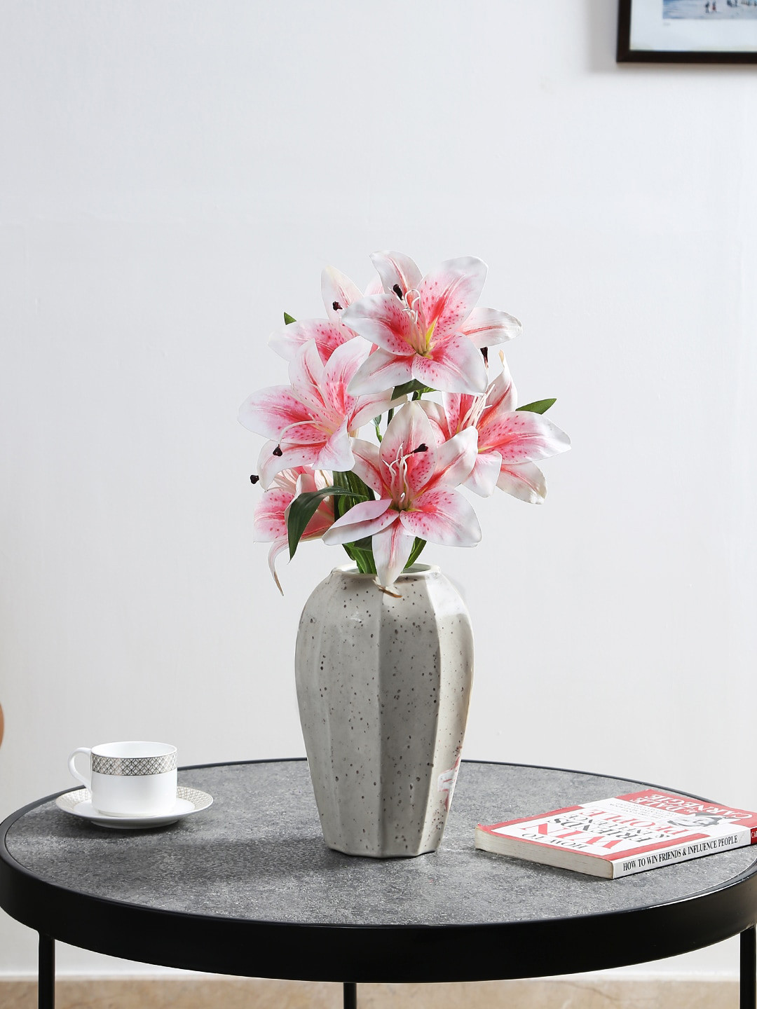 

Fourwalls Pink & Green Lily Flowers Bunch