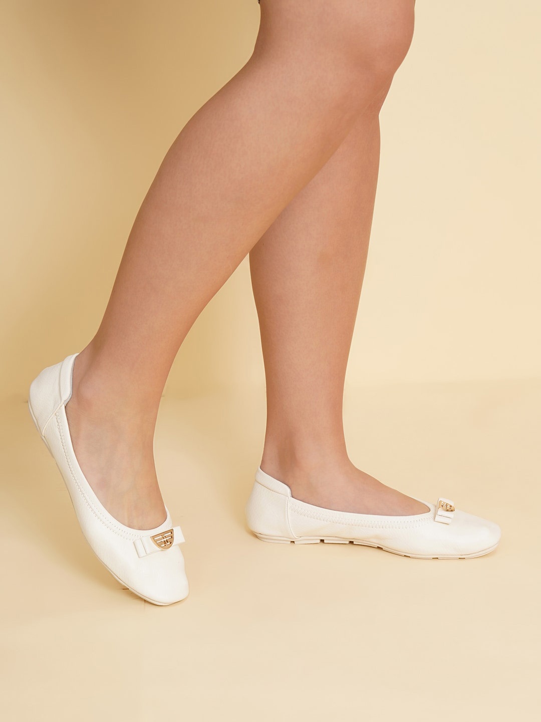 

Sherrif Shoes Textured Round Toe Ballerinas Flats, White