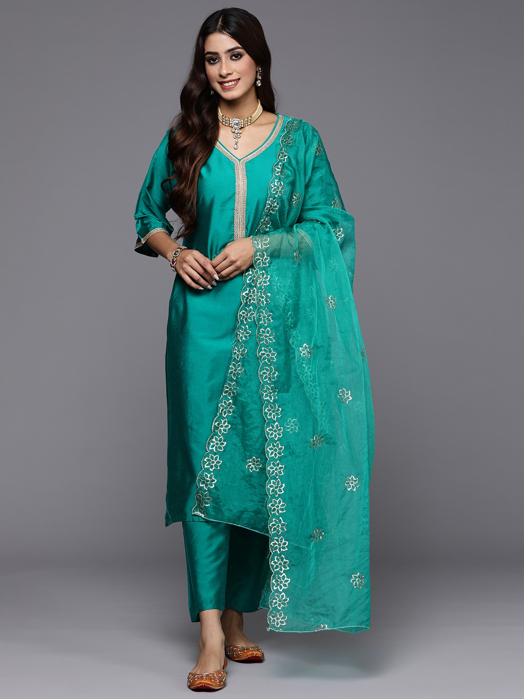 

Libas Women Regular Kurta with Trousers Dupatta, Green