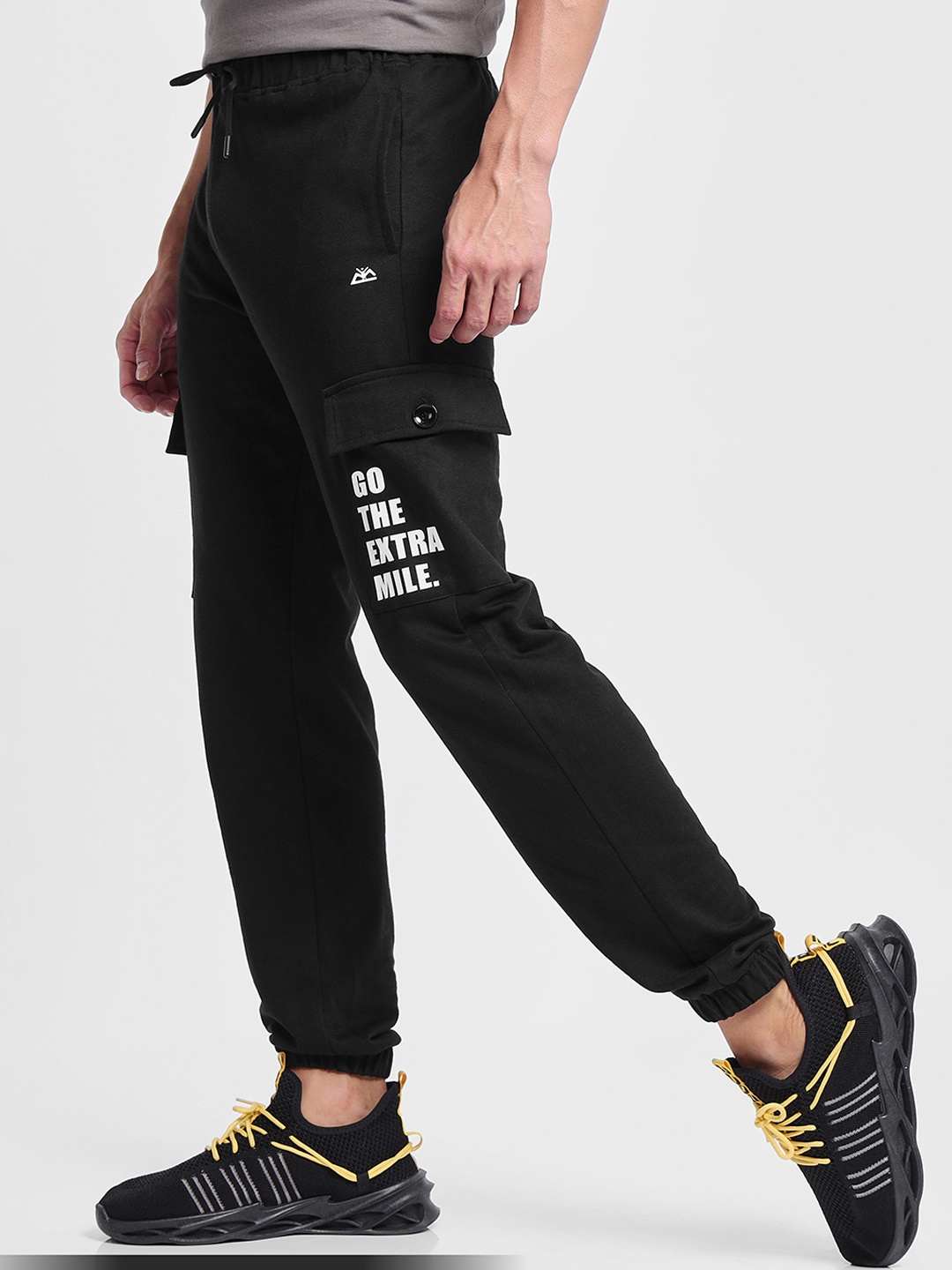 

Beyoung Men Printed Mid-Rise Pure Cotton Joggers, Black