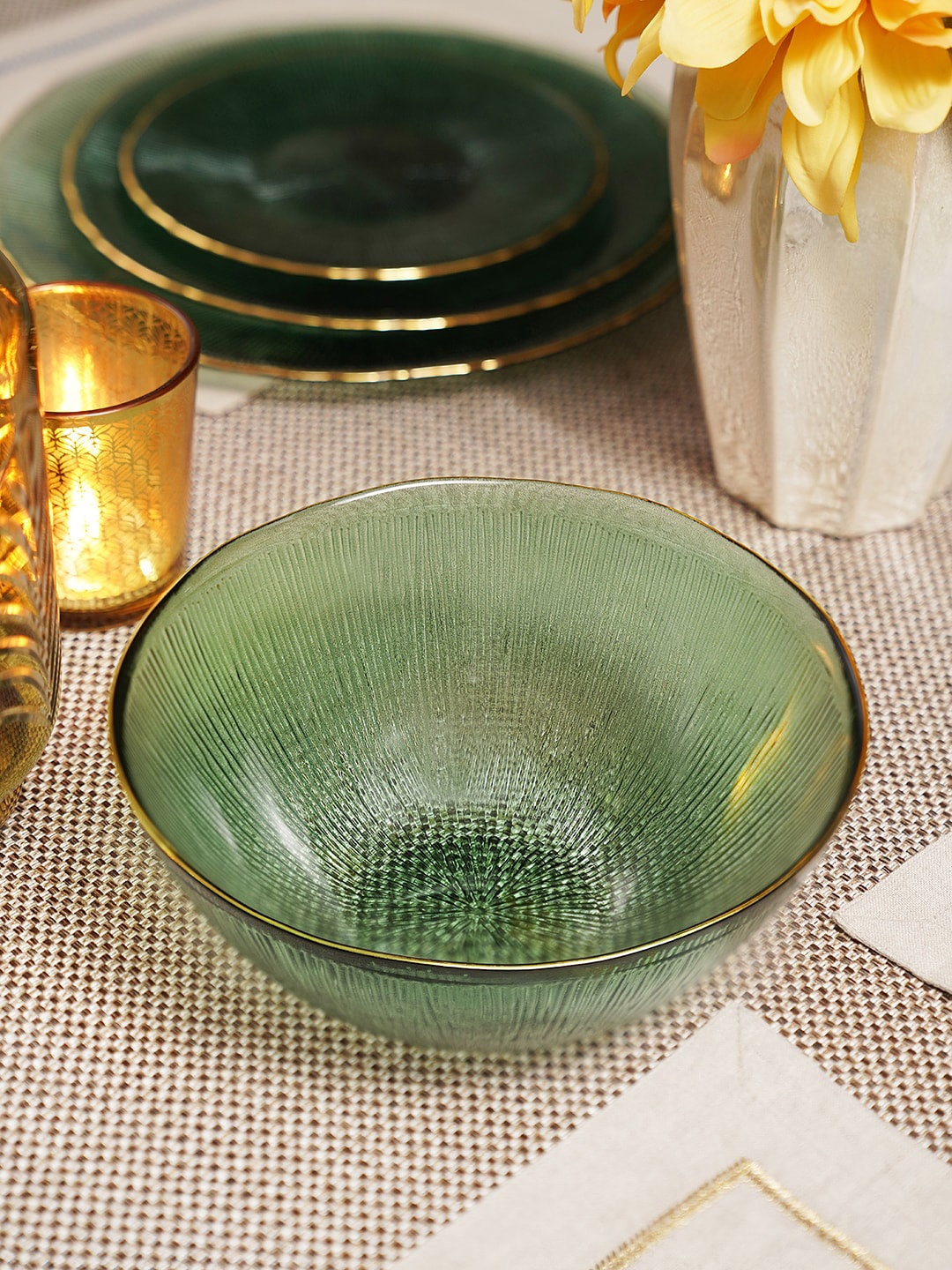 

Pure Home and Living Green Radial Glass Serving Bowl