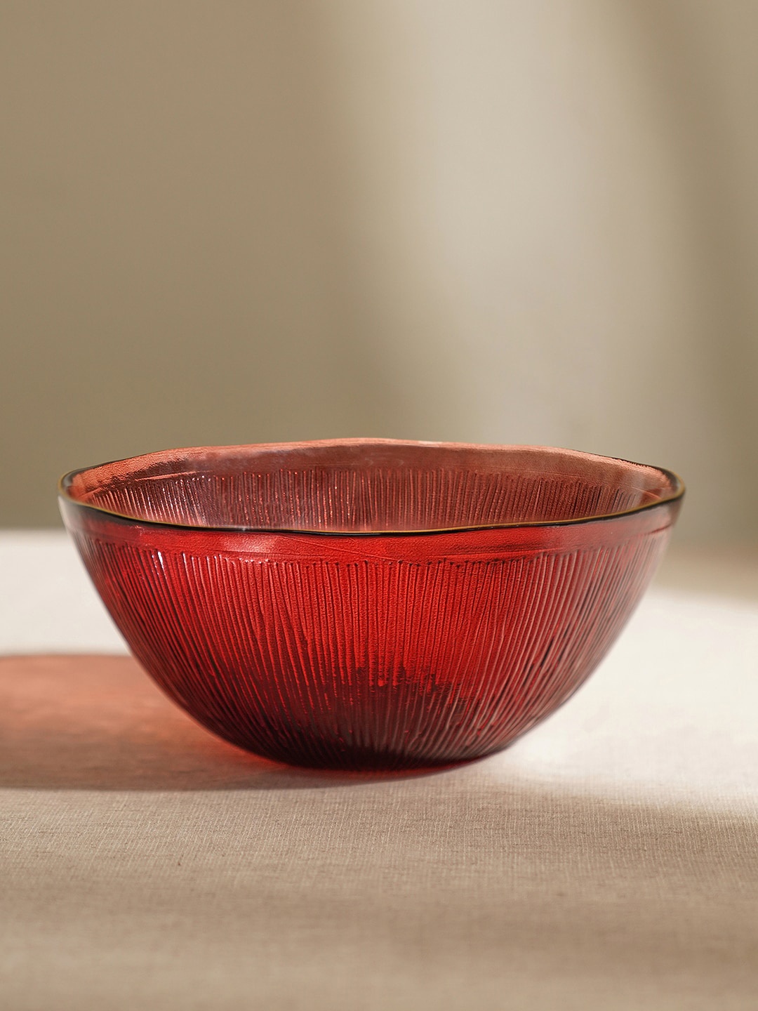 

Pure Home and Living Red Radial Glass Serving Bowl