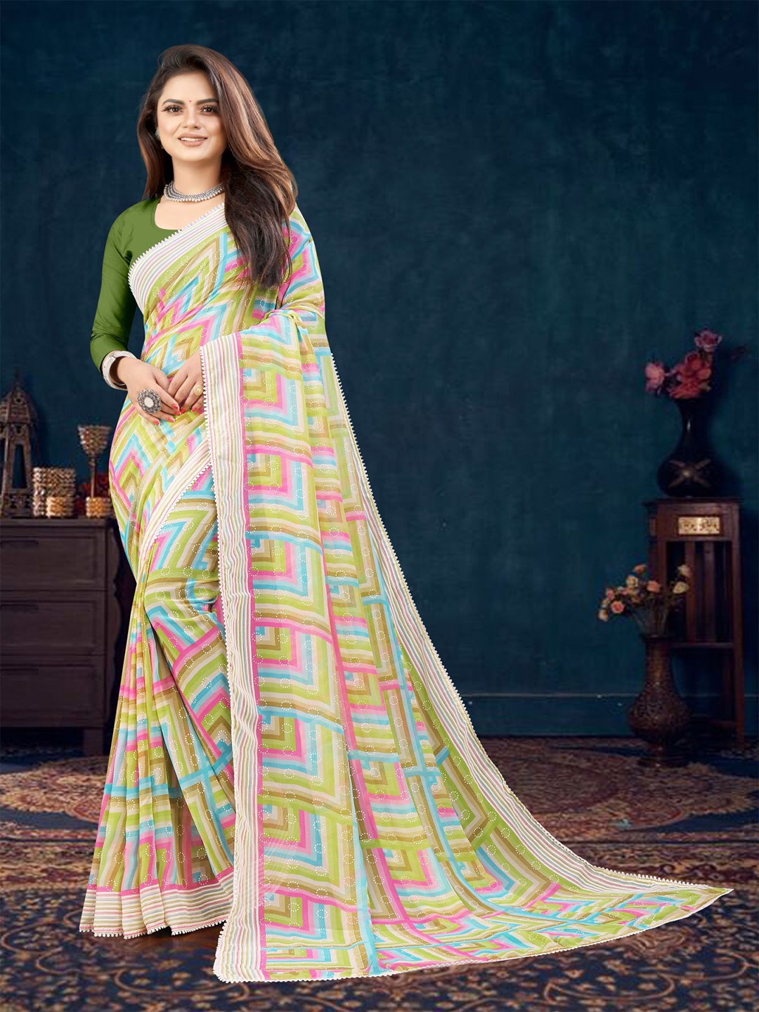 

VAIRAGEE Geometric Printed Saree, Green
