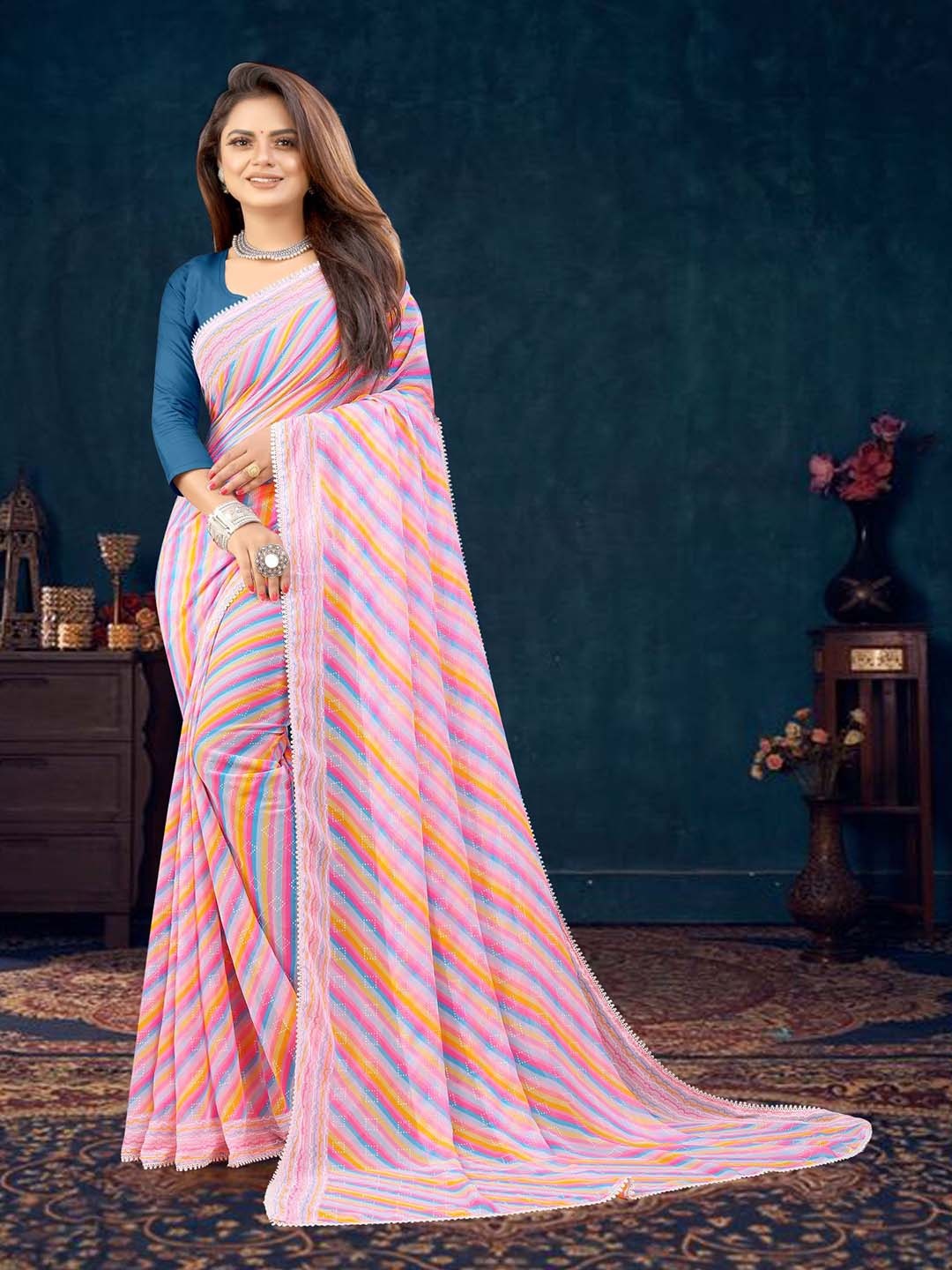 

VAIRAGEE Striped Gotta Patti Saree, Pink