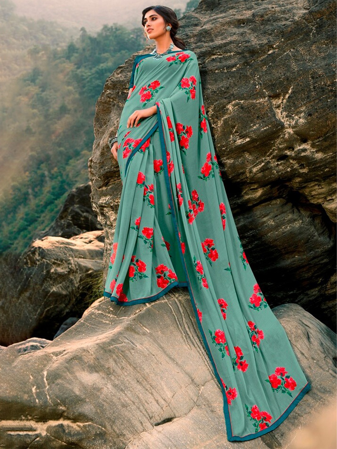 

VAIRAGEE Floral Printed Saree, Turquoise blue