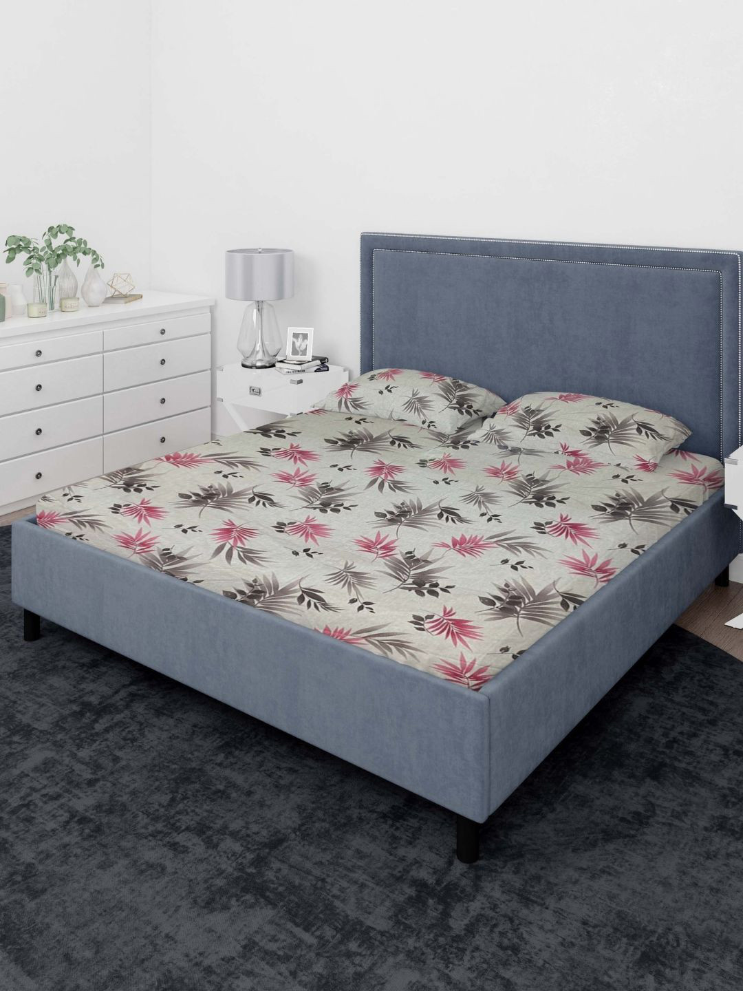 

Sleeping Owls- because your sleep matters White Print 140 TC King Bedsheet & Pillow Covers