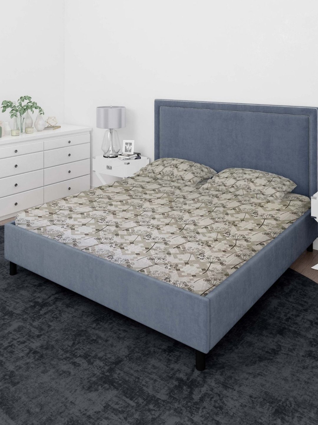 

Sleeping Owls- because your sleep matters Grey Floral 140TC King Bedsheet & Pillow Covers