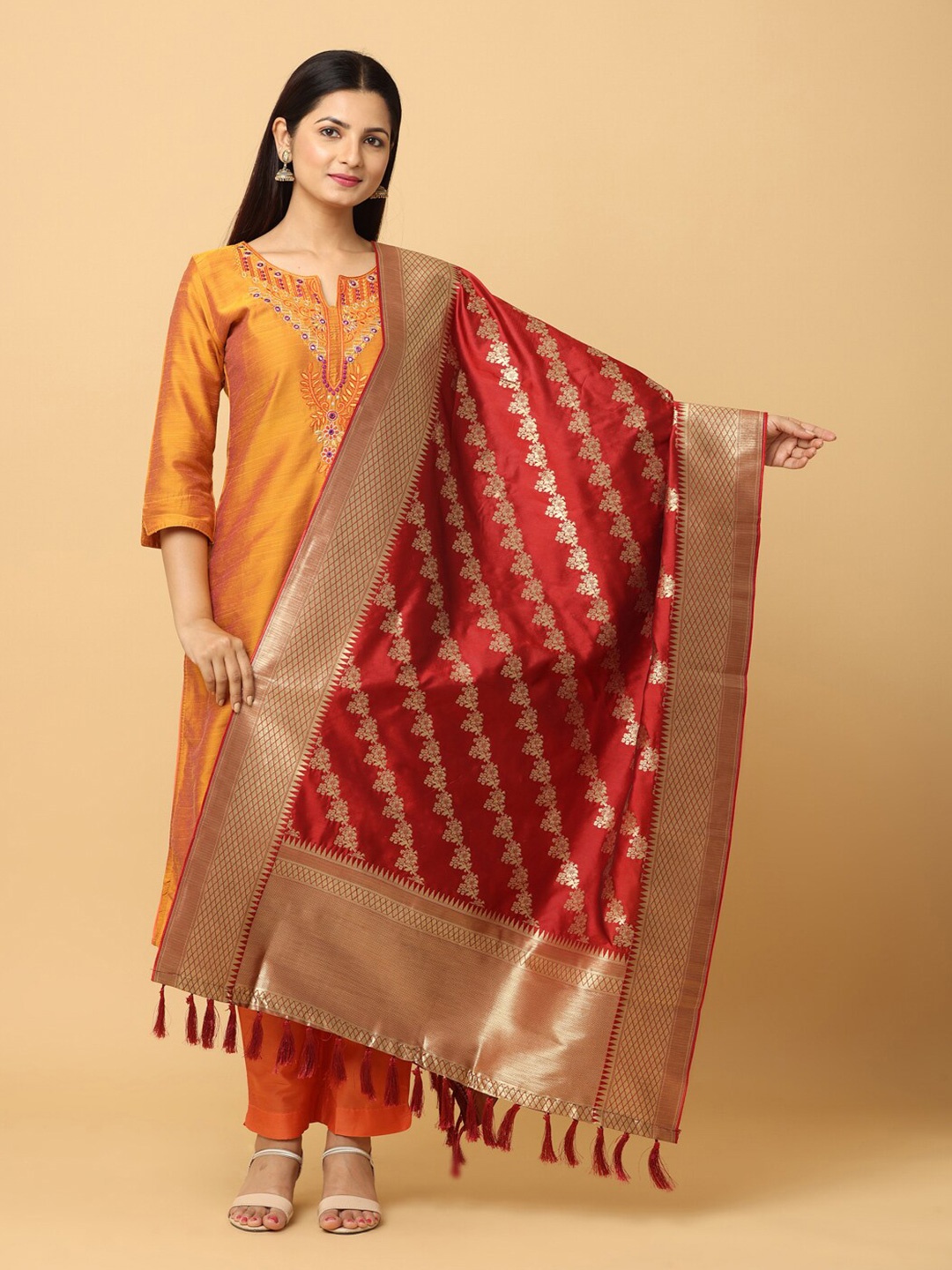 

VASTRANAND Ethnic Motifs Woven Design Dupatta With Zari, Red