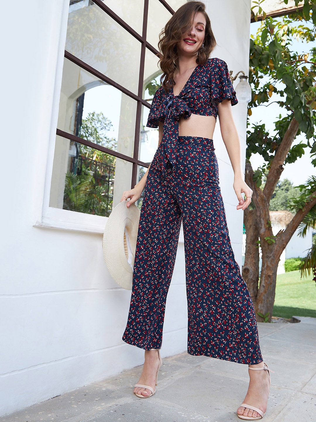 

Berrylush Navy Blue & Red Floral Printed Crop Top with Trousers