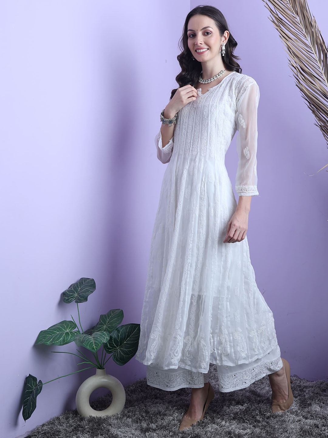 

FAWOMENT Ethnic Motifs Embroidered Georgette Anarkali Kurta, White
