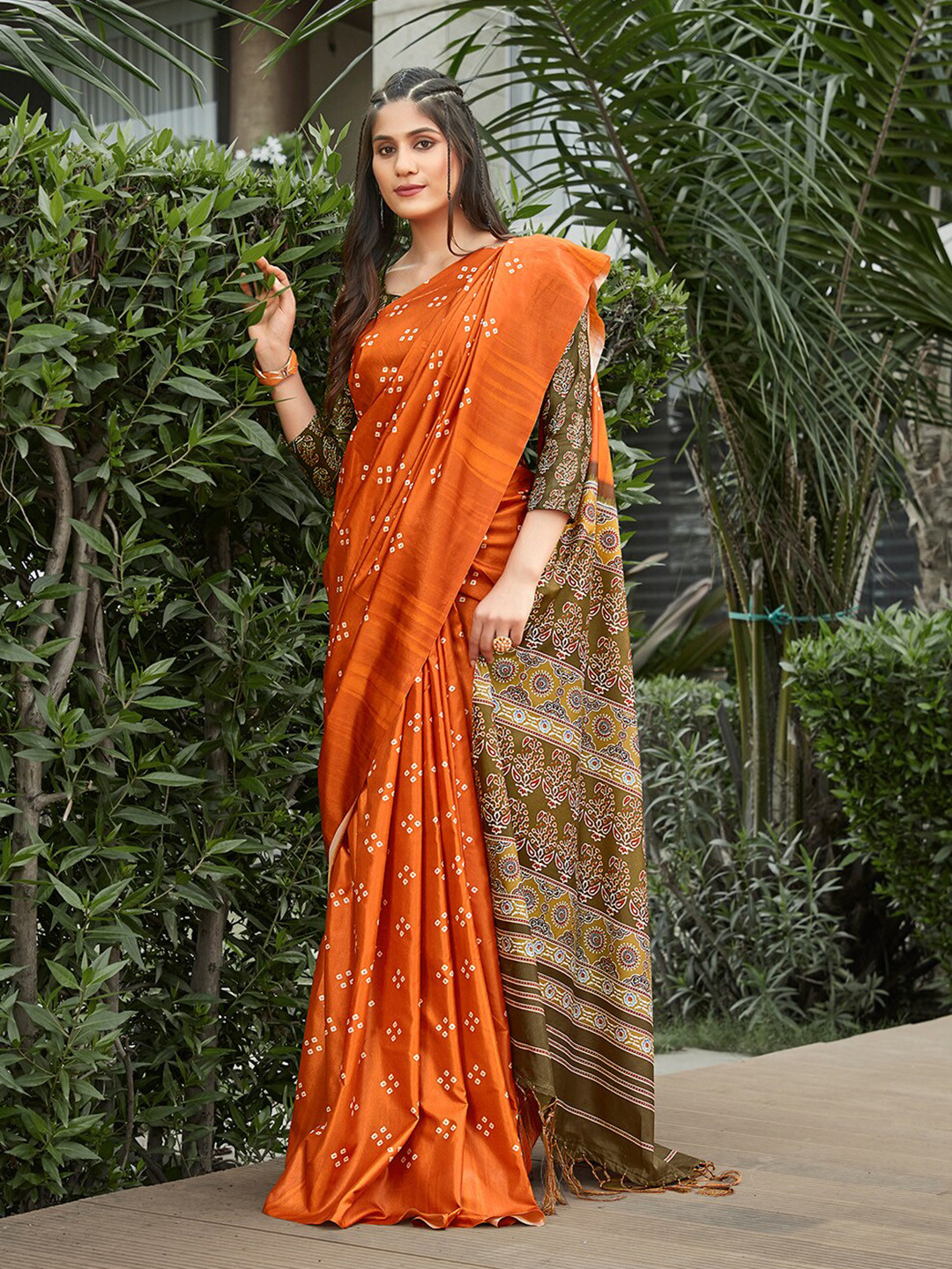 

Anouk Orange Bandhani Printed Saree