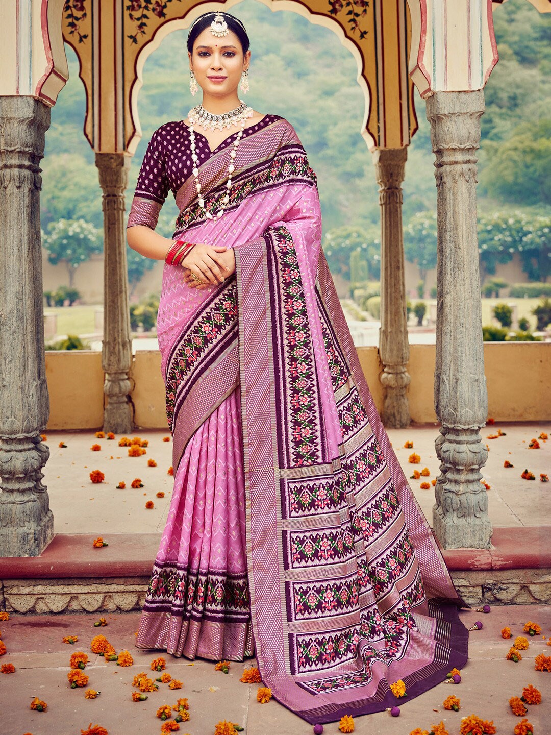 

Anouk Ethnic Motifs Zari Silk Blend Ikat Saree, Mauve