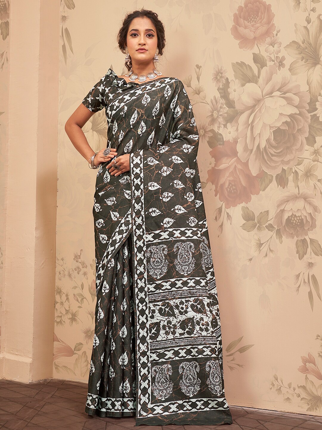 

Anouk Black Ethnic Printed Block Print Saree