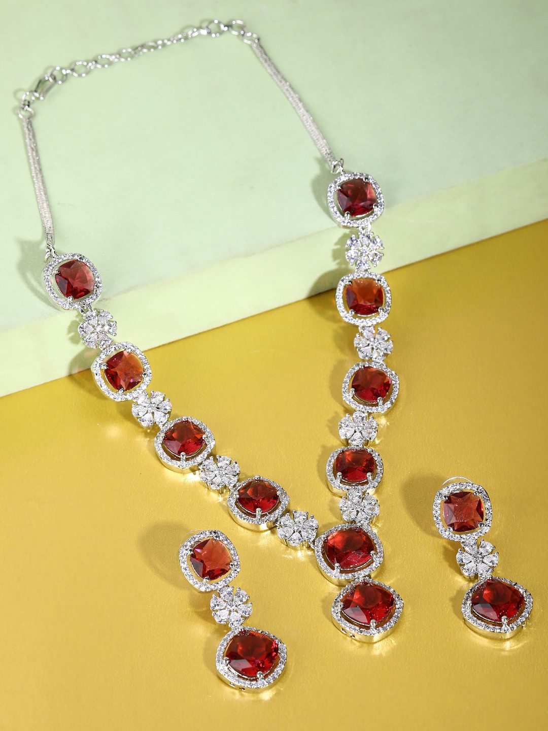 

AURAA TRENDS Rhodium-Plated American Diamond & Cubic Zirconia-Studded Necklace & Earrings, Silver