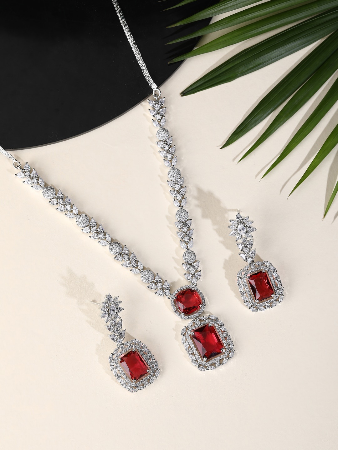 

AURAA TRENDS Rhodium-Plated AD-Studded Jewellery Set, Silver