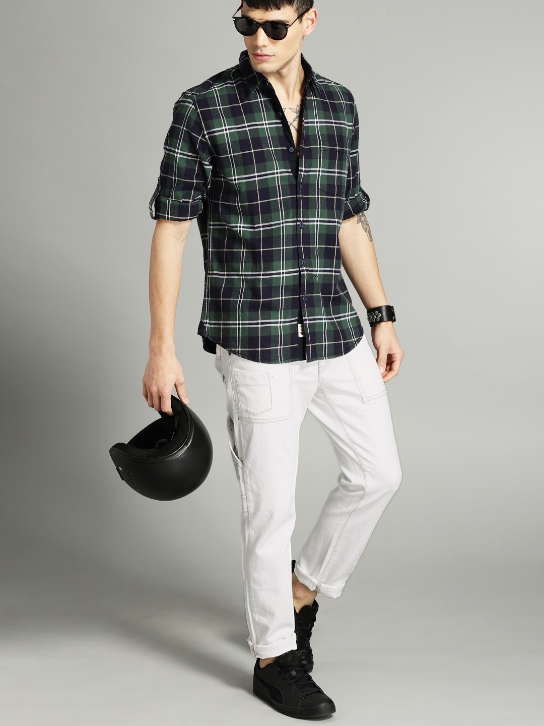 

Roadster Men White Skinny Fit Mid-Rise Clean Look Jeans