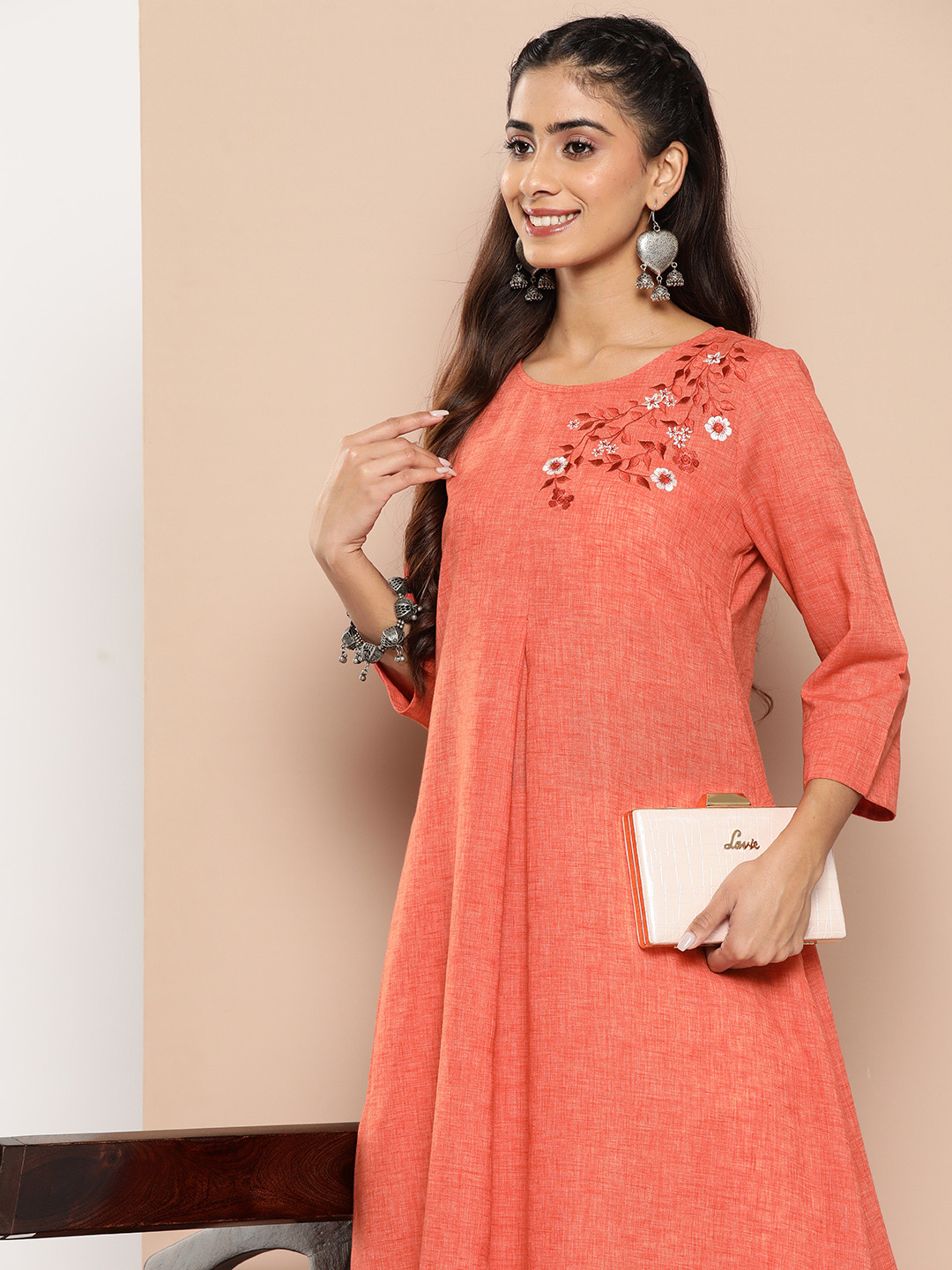 

HERE&NOW Women Floral Embroidered Kurta, Orange