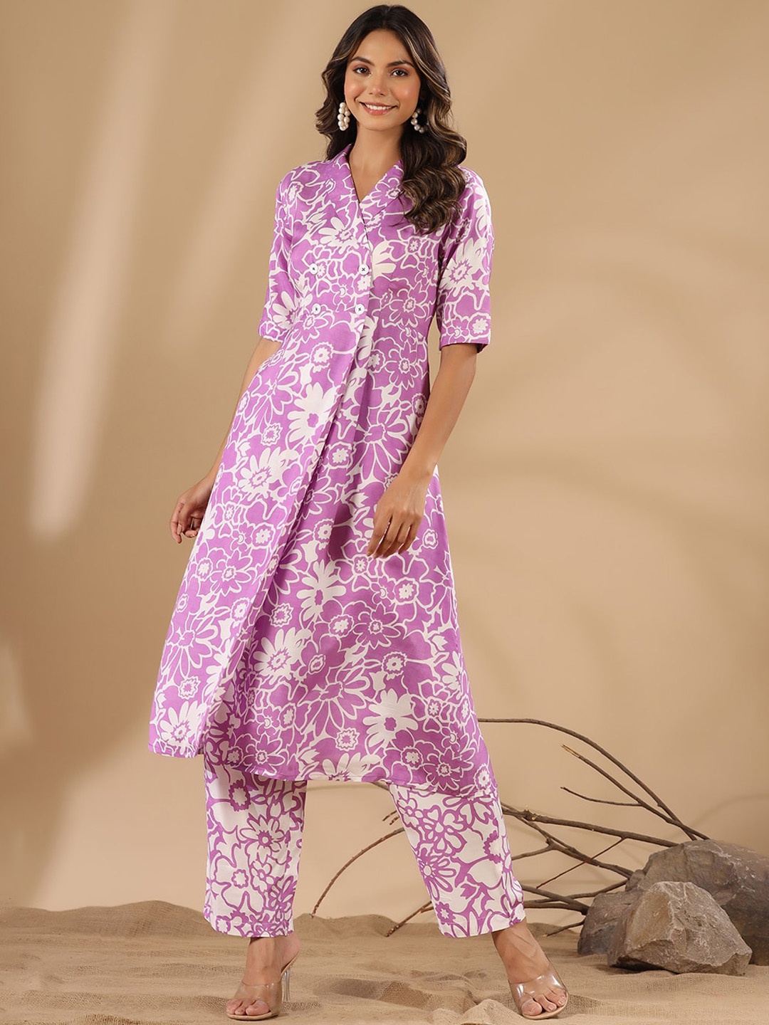 

PRATAP SONS Floral Printed V-Neck Pure Silk A-Line Kurta with Trousers, Purple