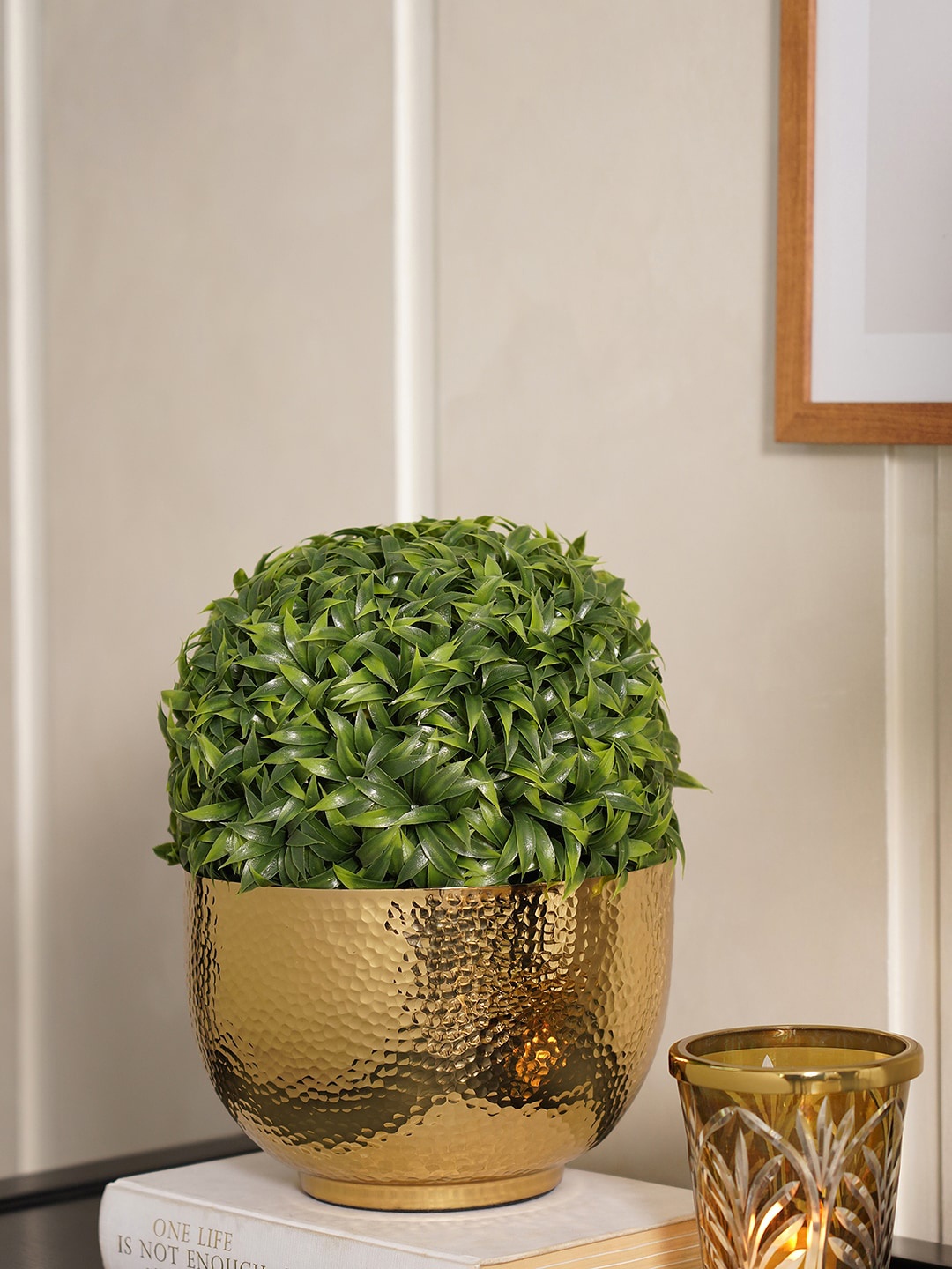 

Pure Home and Living Gold-Toned Hammered Metal Decorative Bowl