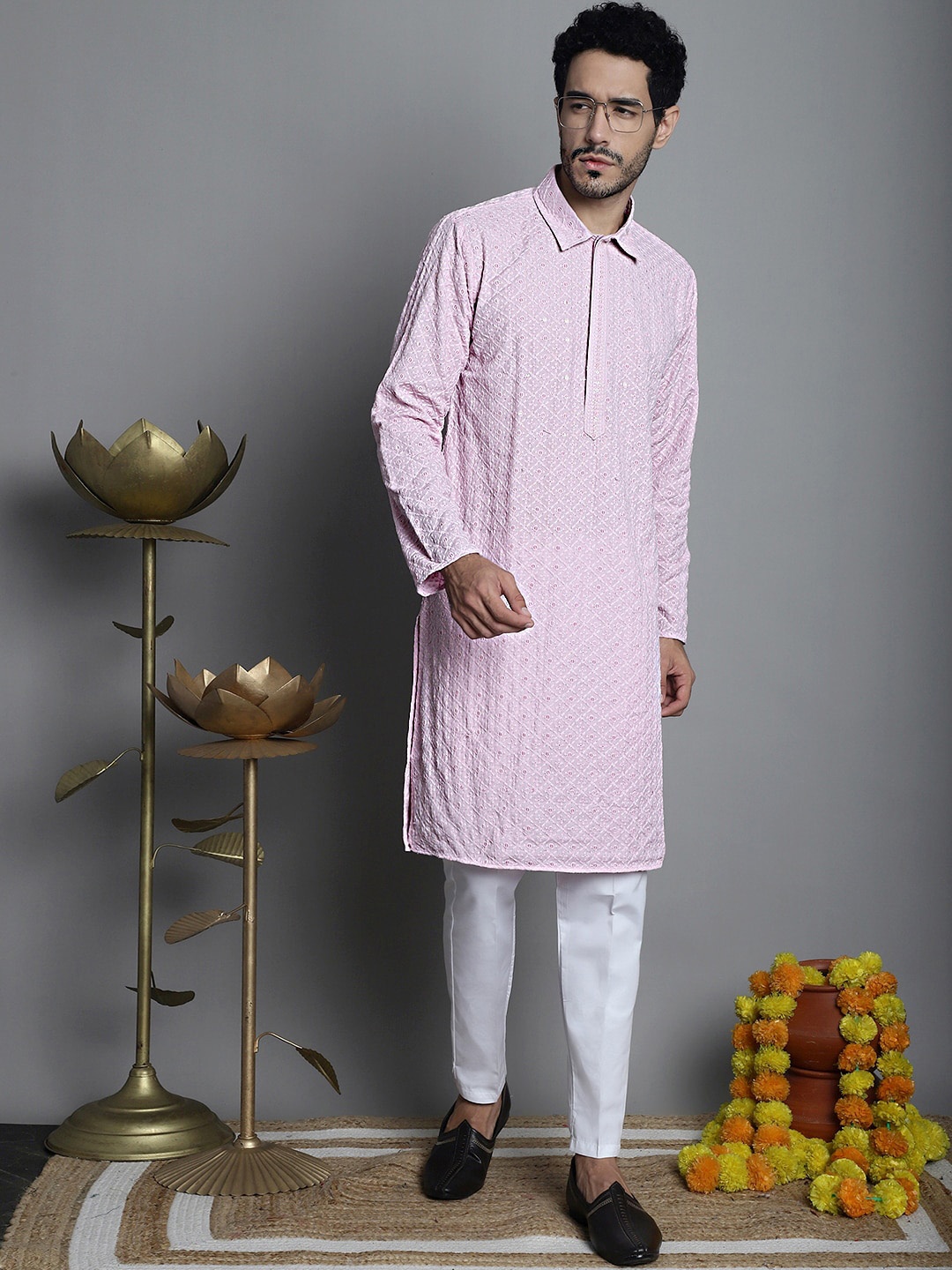 

Jompers Ethnic Motifs Sequinned Embroidered Regular Kurta With Pyjamas, Pink