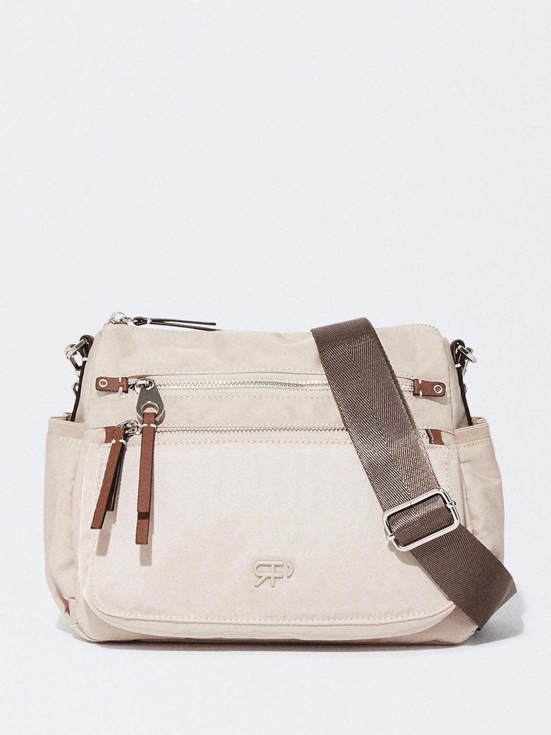 

PARFOIS Structured Sling Bag, Off white