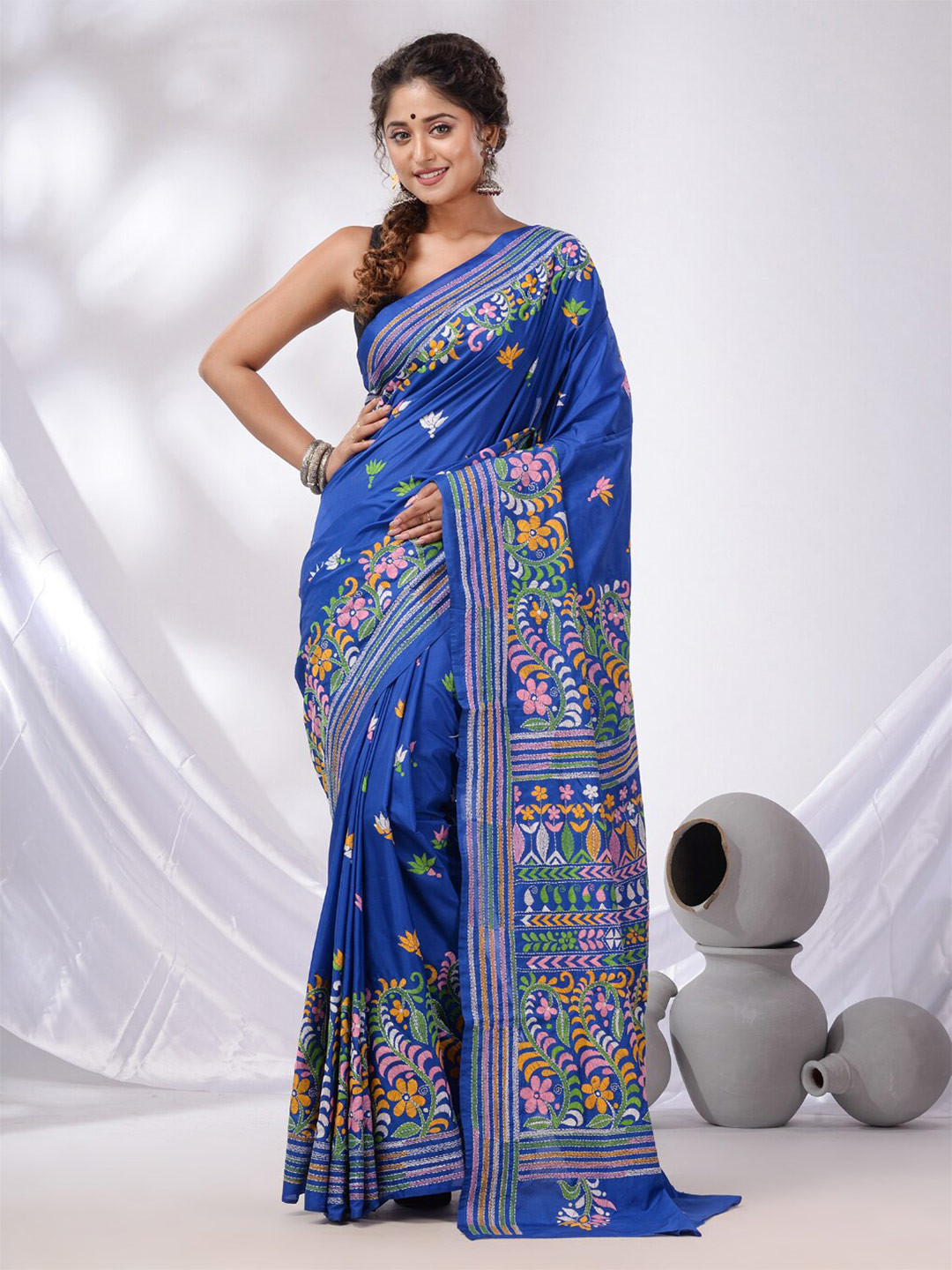

Charukriti Floral Kantha Work Silk Blend Saree, Blue