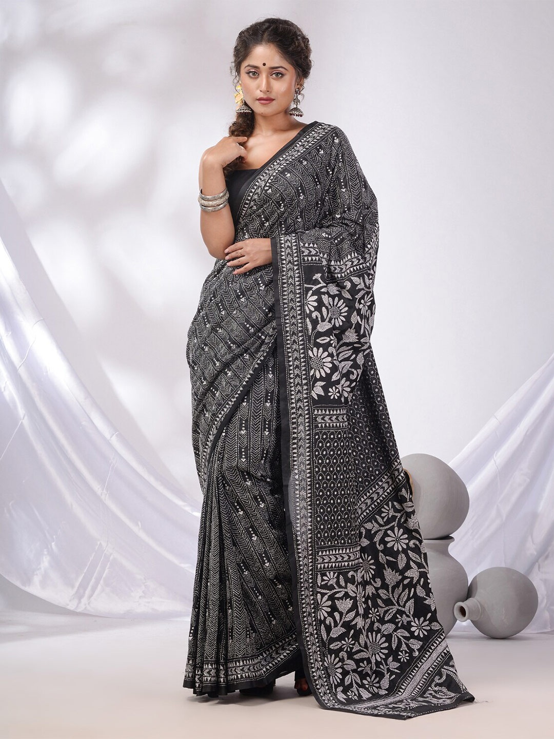 

Charukriti Floral Embroidered Silk Blend Saree, Black