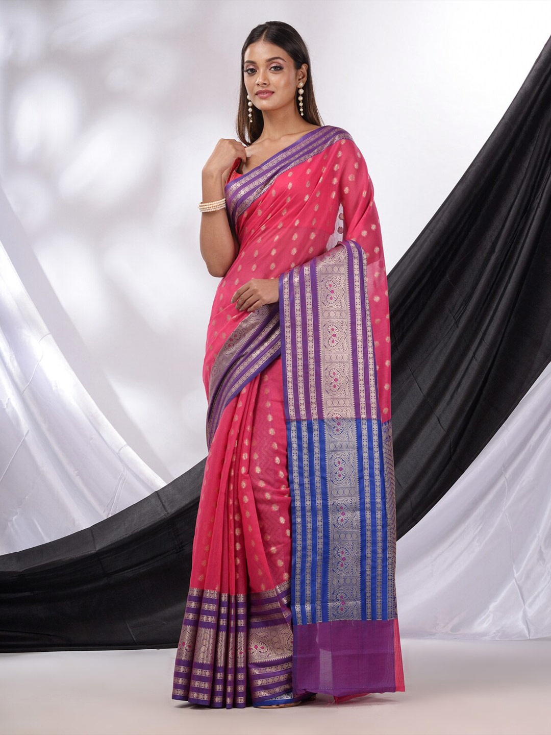 

Charukriti Ethnic Motifs Woven Design Zari Saree, Pink