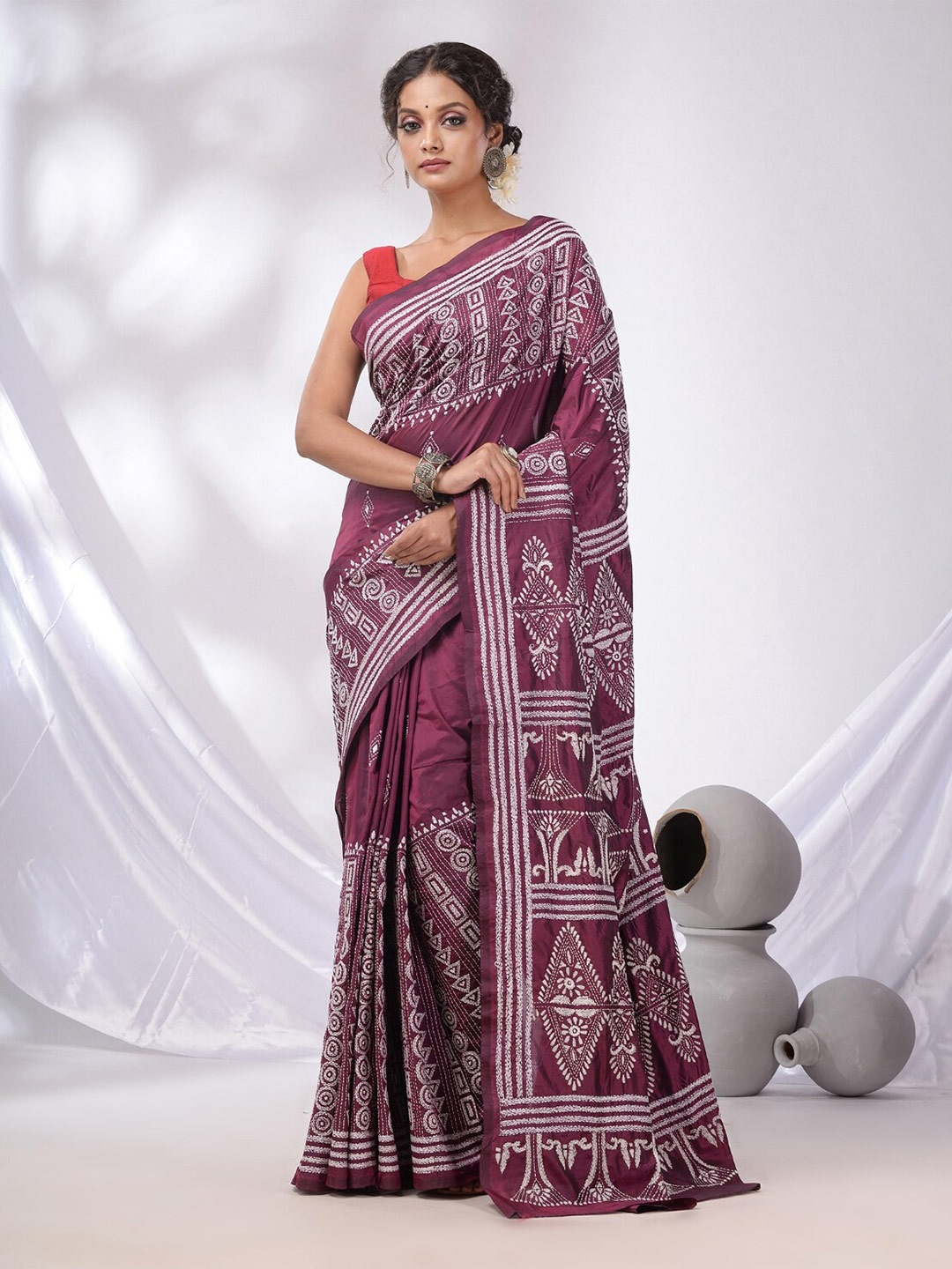 

Charukriti Ethnic Motifs Embroidered Kantha Work Saree, Magenta