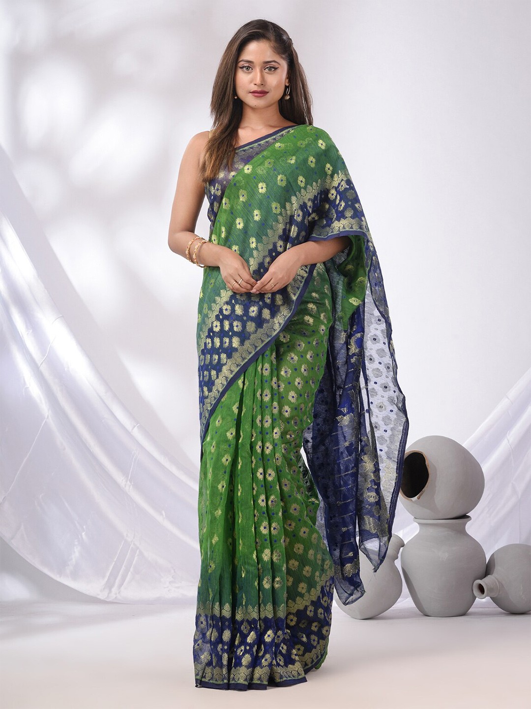 

Charukriti Floral Woven Design Zari Silk Cotton Jamdani Saree, Green