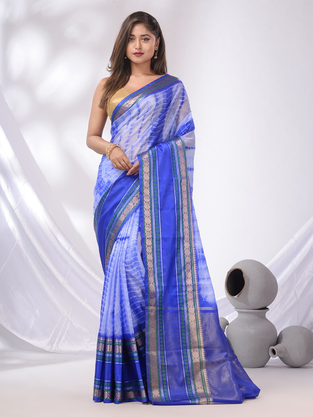 

Charukriti Tie & Dye Printed Zari Saree, Blue