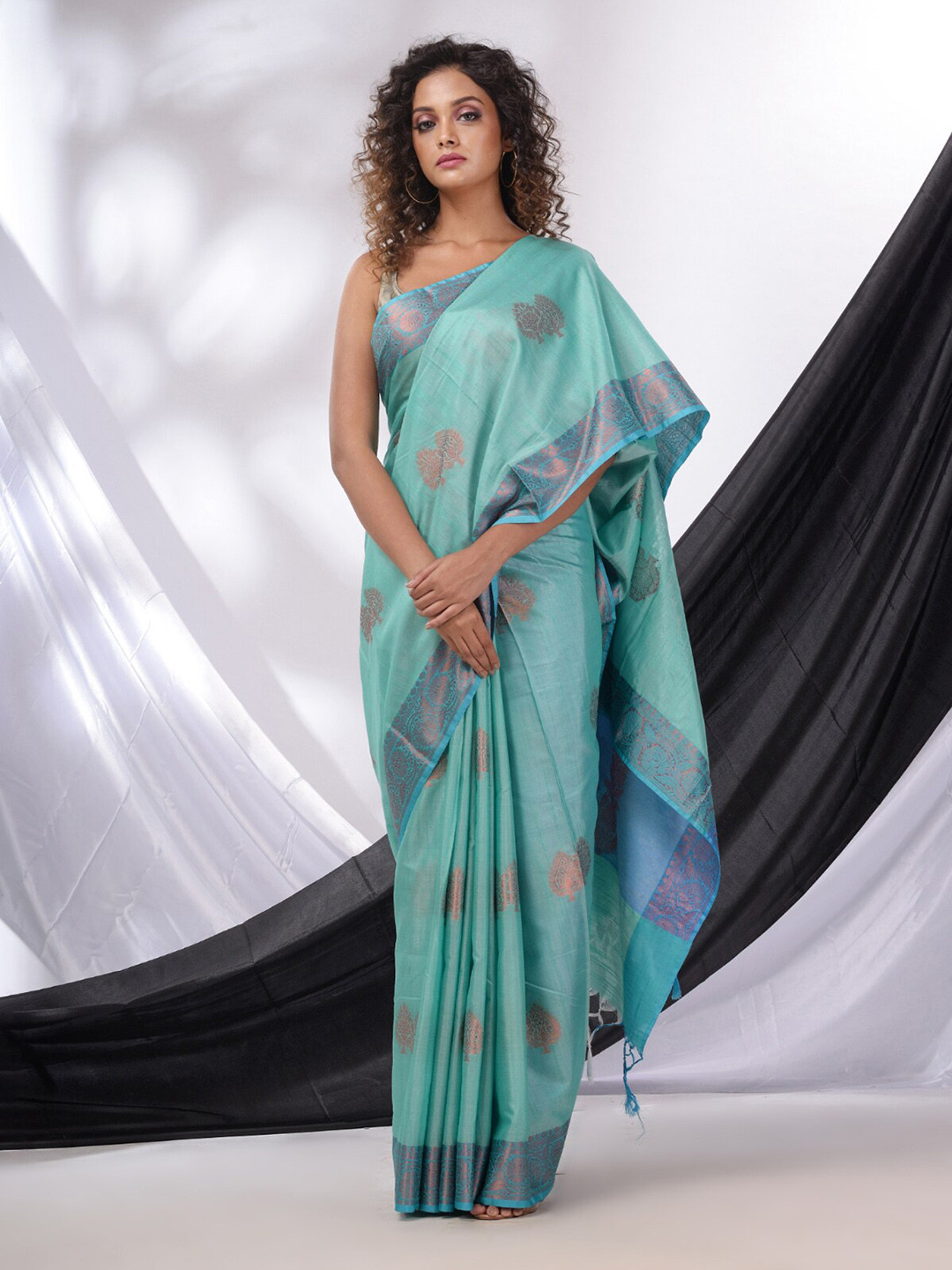 

Charukriti Ethnic Motifs Woven Design Zari Saree, Sea green