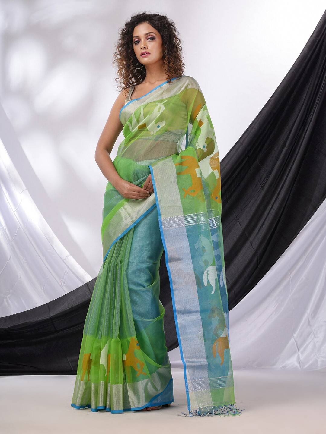 

Charukriti Woven Design Zari Tissue Saree, Green