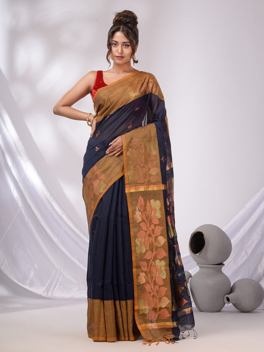 

Charukriti Floral Woven Design Zari Saree, Navy blue